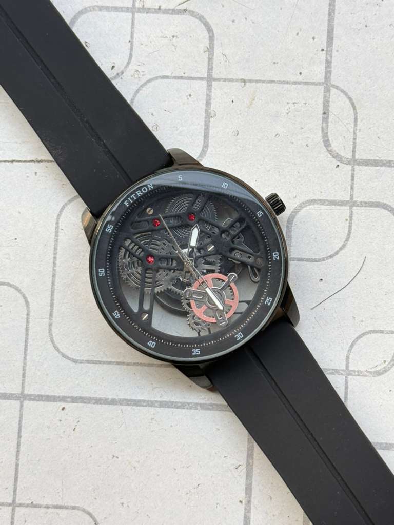 Premium silicon strap Watch – Magnetic Lock with Transparent Dial with